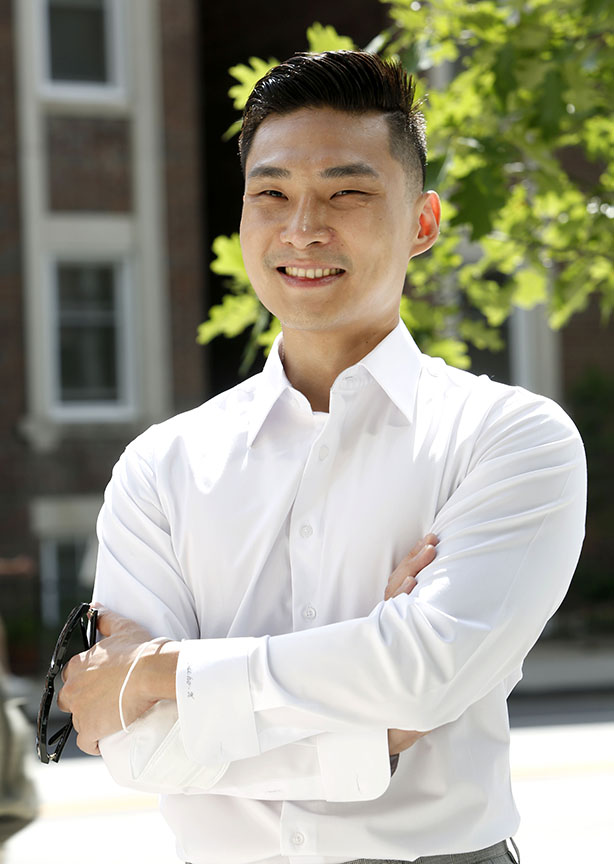 Daeho_Kim TORONTO: CANADA - JULY 3 2021 — DAEHO KIM—A photo of Professor Daeho Kim posing for a photo at an outdoor park in Toronto on Saturday, July 3, 2021. Kim starts July 1, 2021 as an assistant professor with the Department of Civil & Mineral Engineering (CivMin) in the Faculty of Applied Science and Engineering (FASE), at the University of Toronto. (PHOTO BY: Phill Snel)